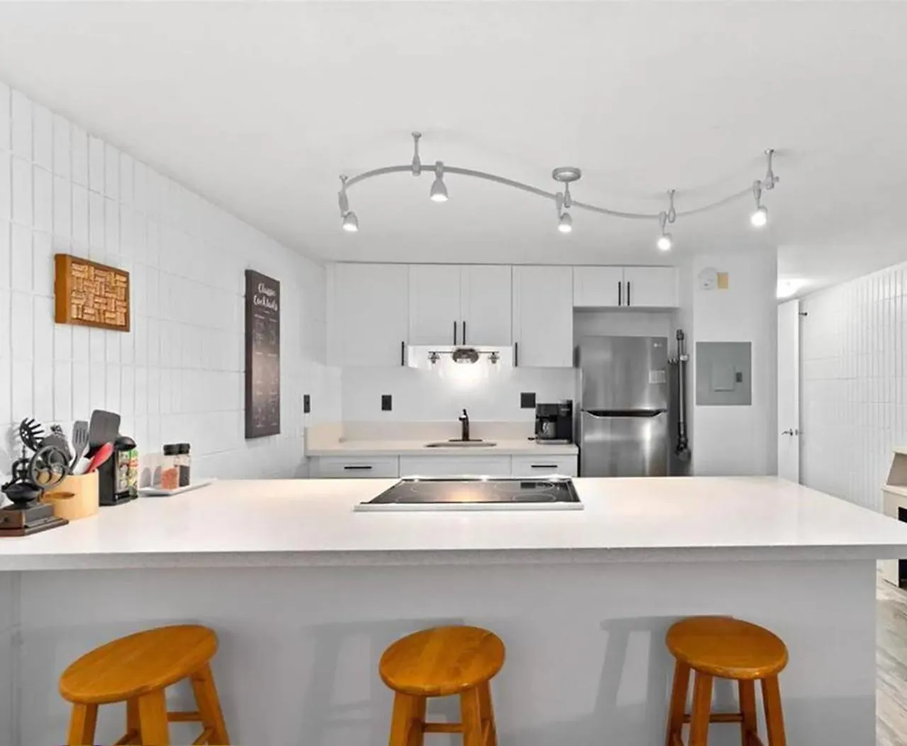 Stylish Condo Steps To Beach Hau'ula Daire
